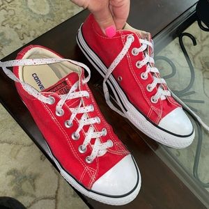 Converse size 5